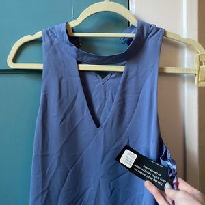 DAILY LOOK NWT blue top size M